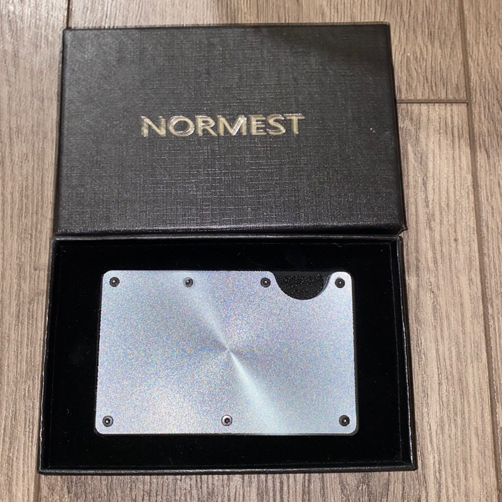 Silver Slim Metal Card Wallet